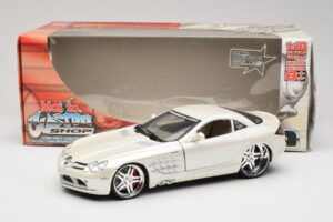 Mercedes SLR McLaren C199 Weiß Maisto 1:18 31068 Metall — Bild 8 von 8