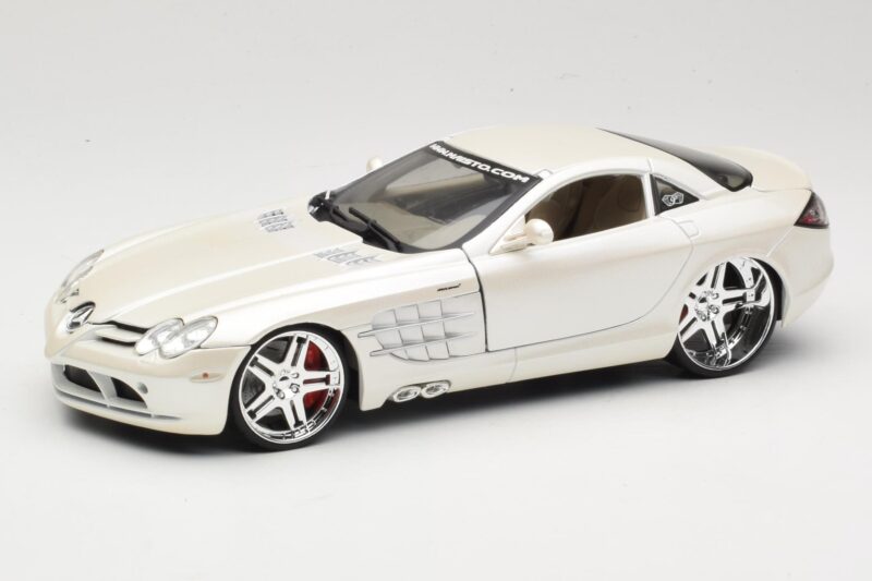 Mercedes SLR McLaren C199 Weiß Maisto 1:18 31068 Metall