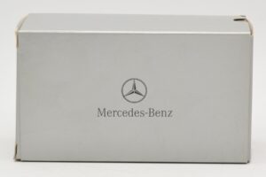 Mercedes SLR McLaren Crystal Silver Minichamps 1:43 B66961974 Metall — Bild 4 von 4