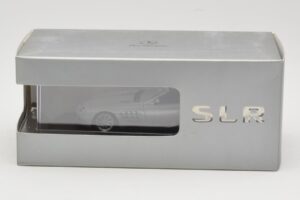 Mercedes SLR McLaren Roadster Crystal Laurit Silver Minichamps 1:43 B66961005 Metall — Bild 4 von 4