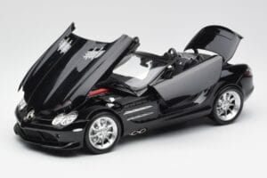 Mercedes SLR McLaren Roadster R199 Crystal Galaxit Schwarz Minichamps 1:18 B66961004 Metall — Bild 2 von 8