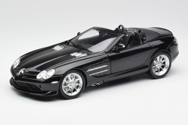Mercedes SLR McLaren Roadster R199 Crystal Galaxit Schwarz Minichamps 1:18 B66961004 Metall
