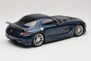Mercedes SLS AMG Black Series Daytona Blue Metallic Minichamps 1:18 110033026 Metall — Bild 3 von 8