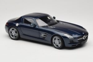 Mercedes SLS AMG C197 Blue Metallic Minichamps 1:18 100039021 Metall — Bild 6 von 8