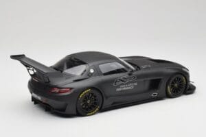 Mercedes AMG SLS C197 GT3 45 Jahre Driving Performance Minichamps 1:18 151133100 Metall — Bild 2 von 6
