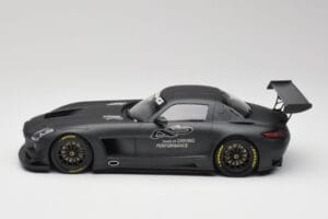 Mercedes AMG SLS C197 GT3 45 Jahre Driving Performance Minichamps 1:18 151133100 Metall — Bild 3 von 6