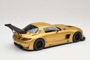 Mercedes AMG SLS C197 GT3 Street Gold Minichamps 1:18 151113106 Metall — Bild 2 von 6