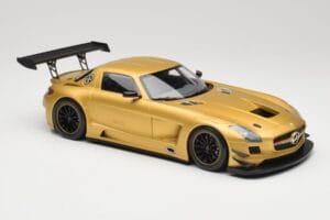 Mercedes AMG SLS C197 GT3 Street Gold Minichamps 1:18 151113106 Metall — Bild 4 von 6