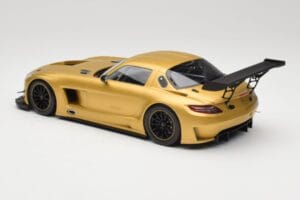 Mercedes AMG SLS C197 GT3 Street Gold Minichamps 1:18 151113106 Metall — Bild 5 von 6