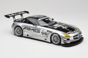 Mercedes AMG SLS C197 GT3 Team AMG China #96 M. Hakkinen / C. Cheng Zhuhai 6th 2011 Minichamps 1:18 151113196 Metall — Bild 4 von 6