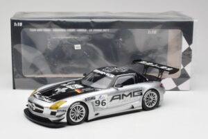 Mercedes AMG SLS C197 GT3 Team AMG China #96 M. Hakkinen / C. Cheng Zhuhai 6th 2011 Minichamps 1:18 151113196 Metall — Bild 6 von 6