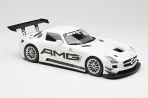 Mercedes AMG SLS C197 GT3 Street Weiß Minichamps 1:18 151123107 Metall — Bild 4 von 6