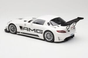 Mercedes AMG SLS C197 GT3 Street Weiß Minichamps 1:18 151123107 Metall — Bild 5 von 6