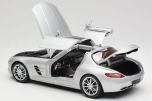 Mercedes SLS AMG C197 Iridium Silber Minichamps 1:18 100039026 Metall — Bild 5 von 8