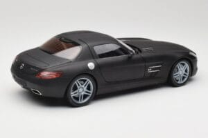 Mercedes SLS AMG C197 Matte Black Minichamps 1:18 100039027 Metall — Bild 3 von 8