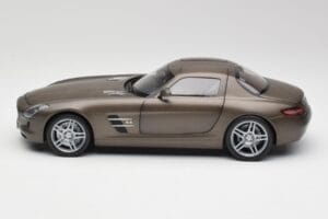 Mercedes SLS AMG C197 Monza Grau Minichamps 1:18 B66960044 Metall — Bild 4 von 8
