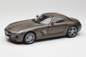 Mercedes SLS AMG C197 Monza Grau Minichamps 1:18 B66960044 Metall
