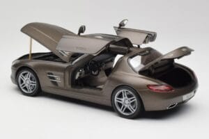 Mercedes SLS AMG C197 Monza Grau Minichamps 1:18 B66960044 Metall — Bild 5 von 8
