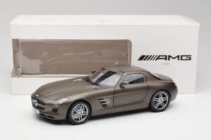 Mercedes SLS AMG C197 Monza Grau Minichamps 1:18 B66960044 Metall — Bild 8 von 8
