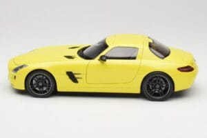 Mercedes SLS AMG C197 Gelb Minichamps 1:18 100039022 Metall — Bild 4 von 8
