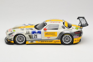 Mercedes SLS AMG GT3 #21 Rowe Racing M. Hartung / N. Heyer ADAC 24 Hours Nurburgring 2013 Minichamps 1:18 151133121 Metall — Bild 3 von 6