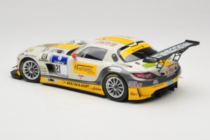 Mercedes SLS AMG GT3 #21 Rowe Racing M. Hartung / N. Heyer ADAC 24 Hours Nurburgring 2013 Minichamps 1:18 151133121 Metall — Bild 5 von 6