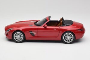 Mercedes SLS AMG R197 Roadster Le Mans Rot Minichamps 1:18 100039030 Metall — Bild 4 von 8