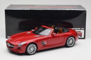 Mercedes SLS AMG R197 Roadster Le Mans Rot Minichamps 1:18 100039030 Metall — Bild 8 von 8