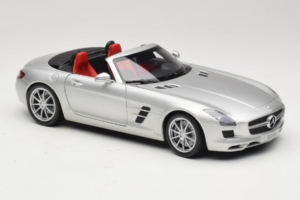 Mercedes SLS AMG Roadster Iridium Silber Minichamps 1:18 B66960078 Metall — Bild 6 von 8