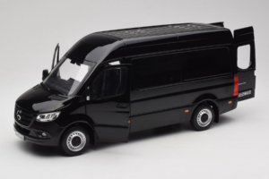 Mercedes Sprinter Schwarz Norev 1:18 183041 Metall — Bild 2 von 8