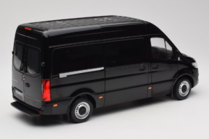 Mercedes Sprinter Schwarz Norev 1:18 183041 Metall — Bild 3 von 8