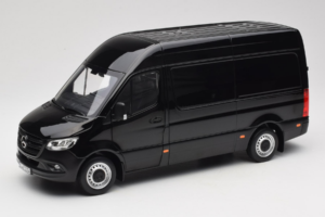 Mercedes Sprinter Schwarz Norev 1:18 183041 Metall