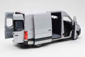 Mercedes Sprinter W907 Silber Norev 1:18 183424 Metall — Bild 2 von 8