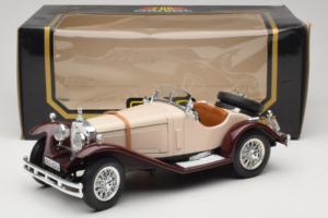 Mercedes SSK Beige & Dunkelrot Bburago 1:18 3009-M4 Metall — Bild 6 von 6