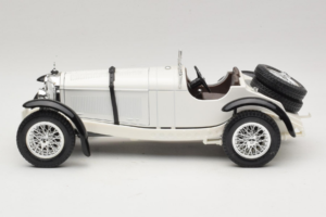 Mercedes SSK Weiß Bburago 1:18 3009-P3 Metall — Bild 3 von 6