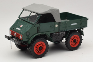 Mercedes Unimog 401 Grün Schuco 1:18 135 Metall