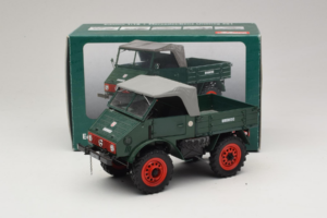 Mercedes Unimog 401 Grün Schuco 1:18 135 Metall — Bild 8 von 8
