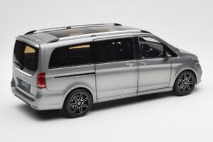 Mercedes V-Class W447 AMG Line Grau Metallic Norev 1:18 183488 Metall — Bild 3 von 9