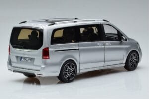 Mercedes V-Class V260 AMG Line Silber Norev 1:18 183871 Metall — Bild 3 von 10