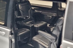 Mercedes V-Class V260 AMG Line Silber Norev 1:18 183871 Metall — Bild 9 von 10