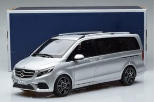 Mercedes V-Class V260 AMG Line Silber Norev 1:18 183871 Metall — Bild 10 von 10