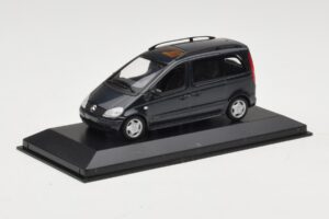 Mercedes Vaneo Dunkelblau Minichamps 1:43 400031200 Metall — Bild 2 von 4
