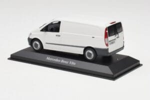 Mercedes Vito Arctic Weiß Minichamps 1:43 B66960524 Metall — Bild 3 von 4
