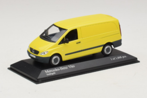 Mercedes Vito Kastenwagen Gelb Minichamps 1:43 400032260 Metall — Bild 2 von 4