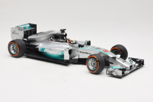 Mercedes W05 #44 L. Hamilton Mercedes AMG Petronas Malaysian Grand Prix Winner 2014 Minichamps 1:18 110140144 Metall — Bild 4 von 7