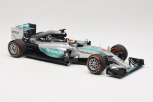Mercedes W06 #44 L. Hamilton Mercedes AMG Petronas Japanese Grand Prix Winner 2015 Minichamps 1:18 110150344 Metall — Bild 4 von 7