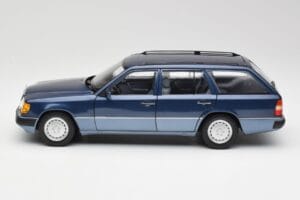 Mercedes 300D W124 T-Modell Nautical Blau Norev 1:18 183962 Metall — Bild 4 von 8