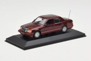 Mercedes W124 Dark Red Metallic Minichamps 1:43 MB002 Metall — Bild 2 von 4