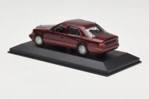 Mercedes W124 Dark Red Metallic Minichamps 1:43 MB002 Metall — Bild 3 von 4