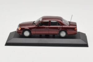 Mercedes W124 Dark Red Metallic Minichamps 1:43 MB002 Metall